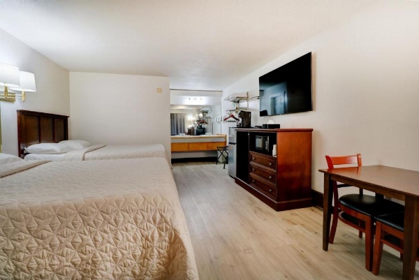 Canaan Motel image 16