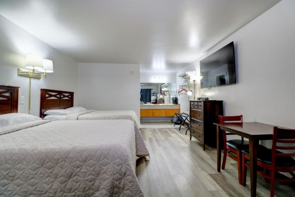 Canaan Motel image 17