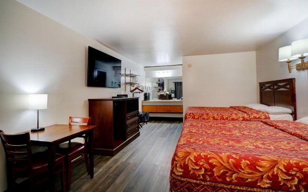 Canaan Motel image 19
