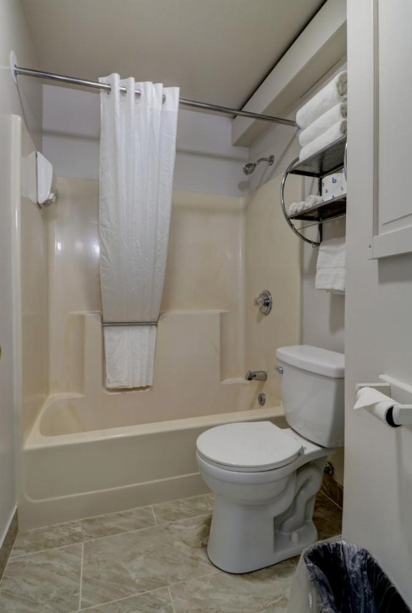 Canaan Motel image 26