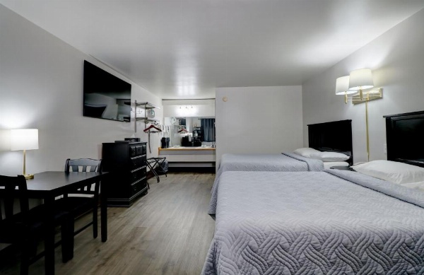 Canaan Motel image 33